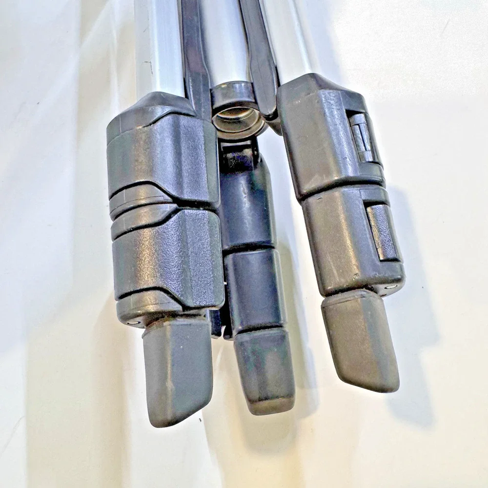 VTG Slik SDV-20 Three Way Pan Head Tripod with Quick Release Plate